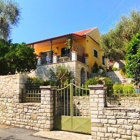 Villa Raxi Fountana Екстериор снимка